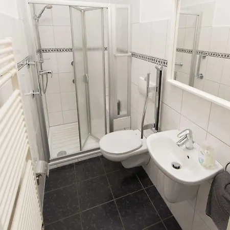Apartment Grosse Luxus-ferienwohnung Im Alten Lokschuppen